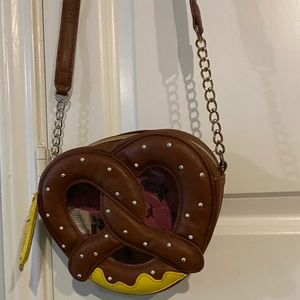 BETSEY JOHNSON- Don’t Get It Twisted! Pretzel Purse/Crossbody